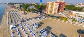  Athena Executive Apartments Mamaia  Мамая